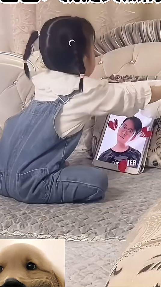 打了会游戏就被“挂”墙上了，就挺突然的，小棉袄有点漏风