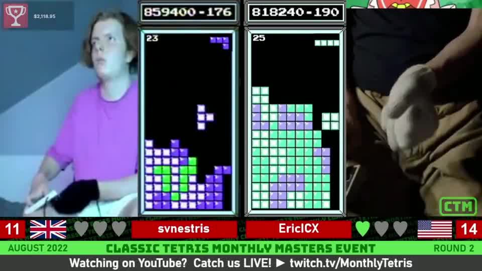 俄罗斯方块：世界纪录保持者瞬间发飙，对手层层防御仍被30级击败