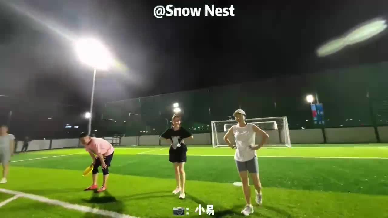  #飞盘成长记 越来越喜欢这个啦真的是非常锻炼身体哈哈哈开心