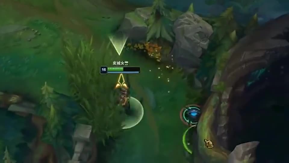 豹女：这女警有M24，我打不过，被秀一脸！