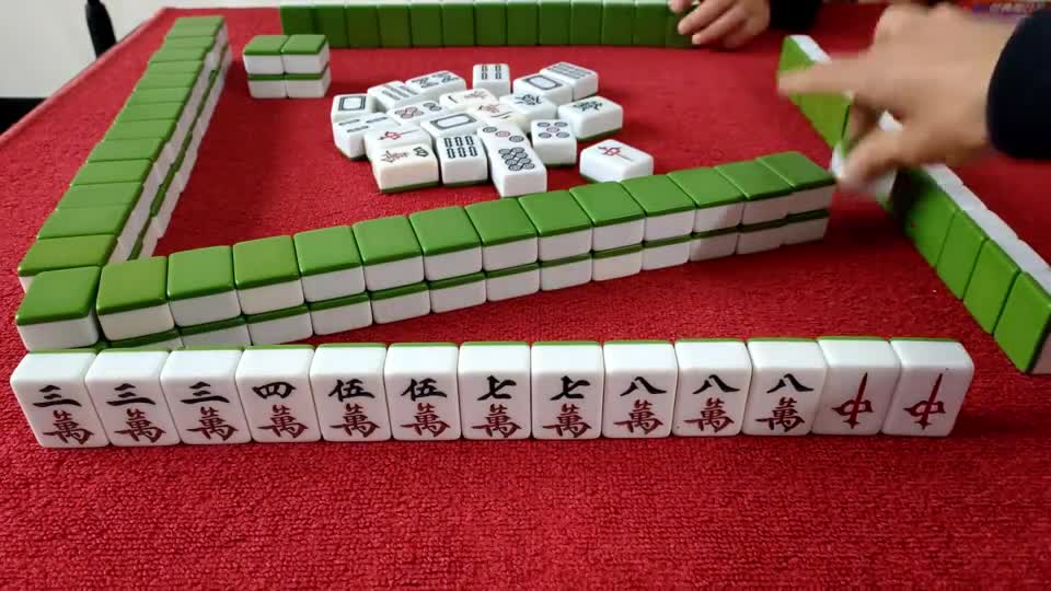 麻将：为做超大牌，手中三张红中也要拆，可结局却太让人无奈