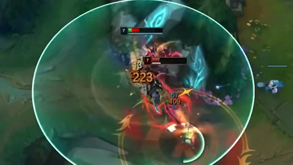 一个出电刀无尽的锤石，可不是你能随便追的，拿命来追还差不多！