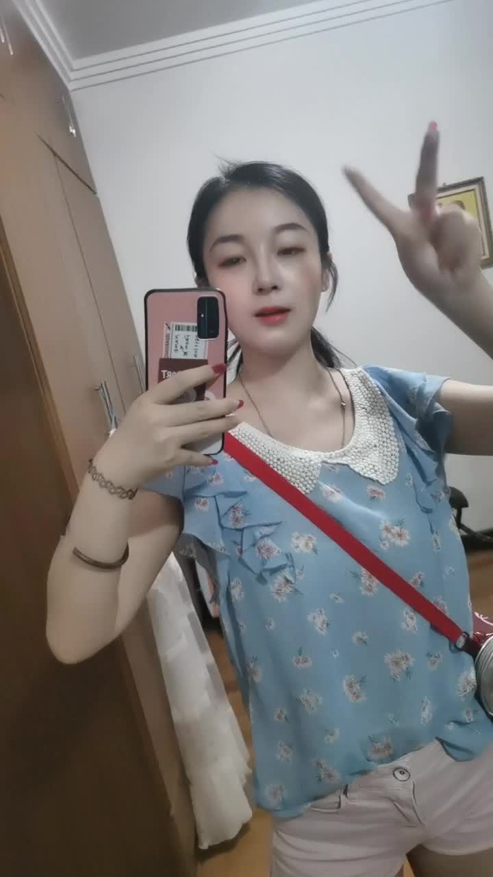 希望今晚可以弄完文档诶加油#我是剪刀手 #我是Vlogger