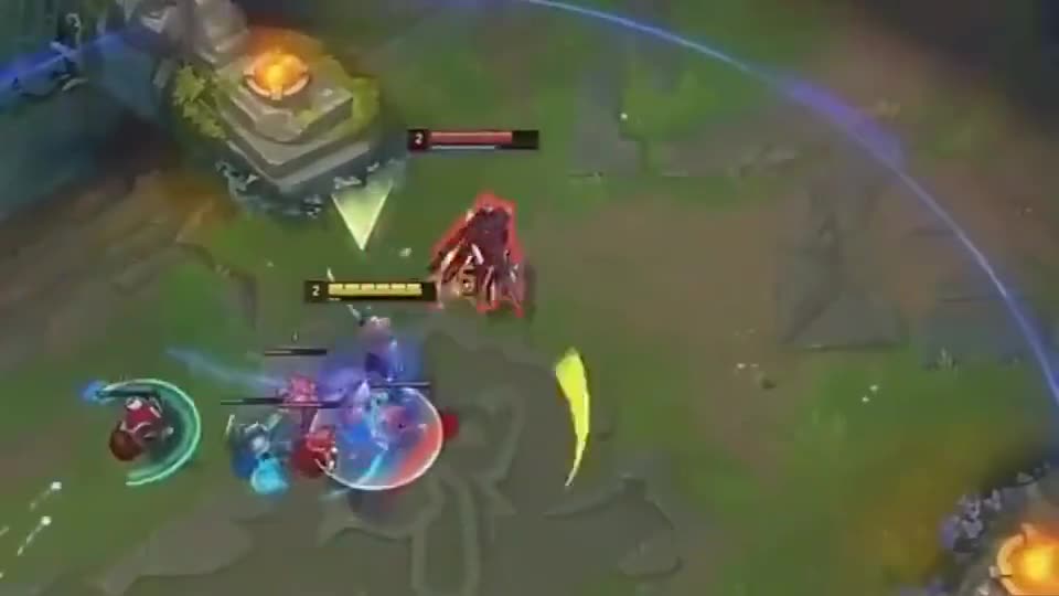 亚索追着男刀砍了半天，结果转身就被男刀反杀了！