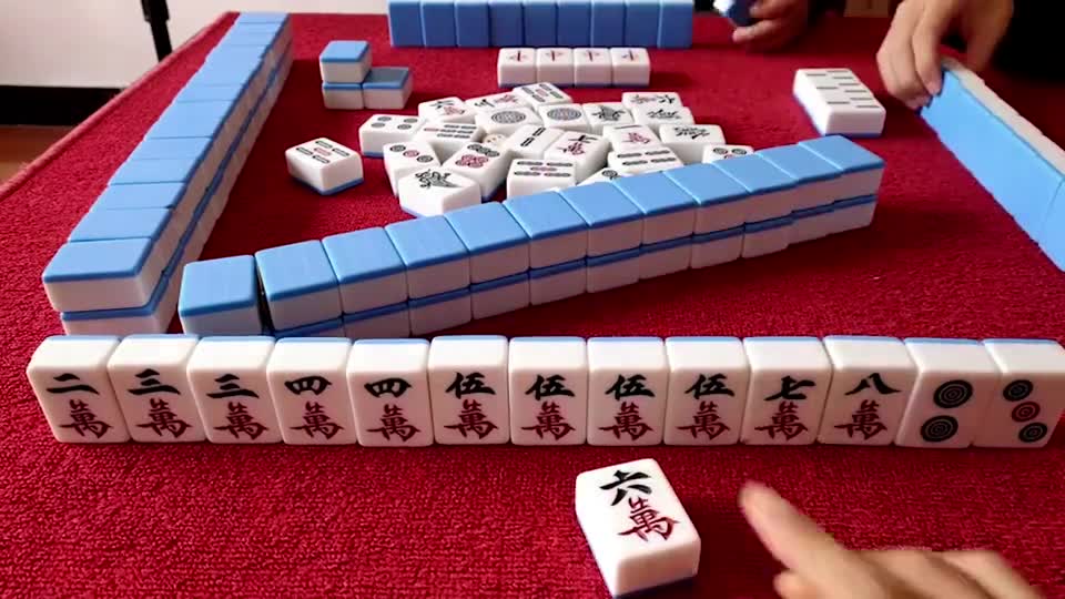 小哥与清一色擦肩而过，简直气的直咬牙