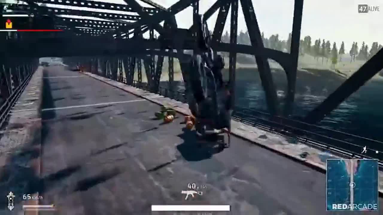 绝地求生：谁说，女生不会玩吃鸡？小甜瓜告诉你什么叫技术！