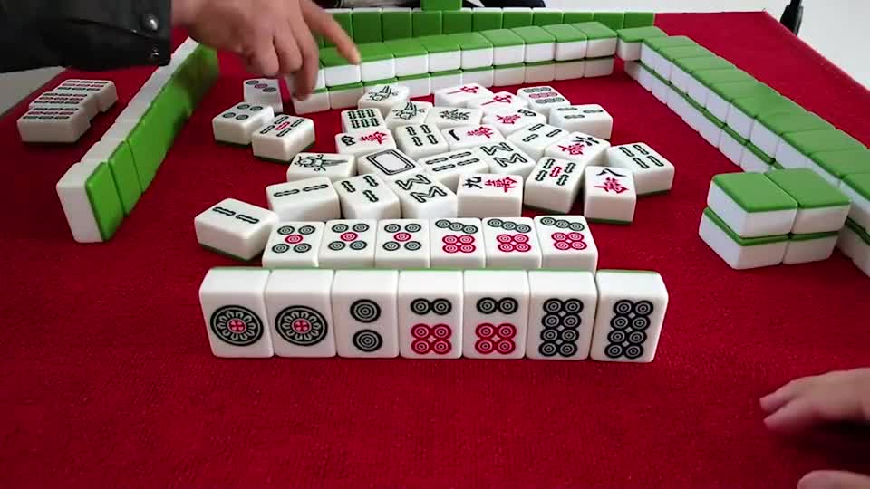 清一色碰碰胡信手拈来，小哥细节操作，打的牌友防不胜防