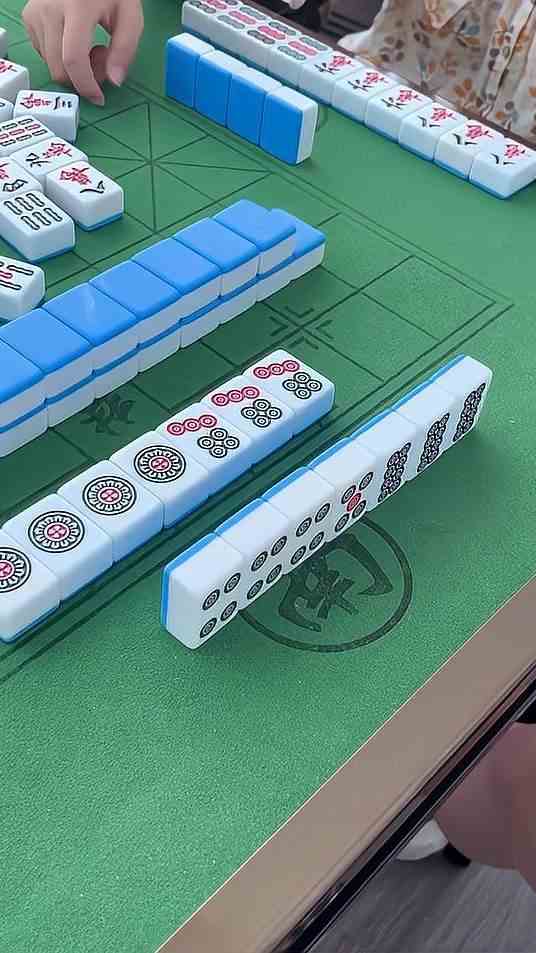 无意间让你亮牌了，那我也给你看我是什么牌