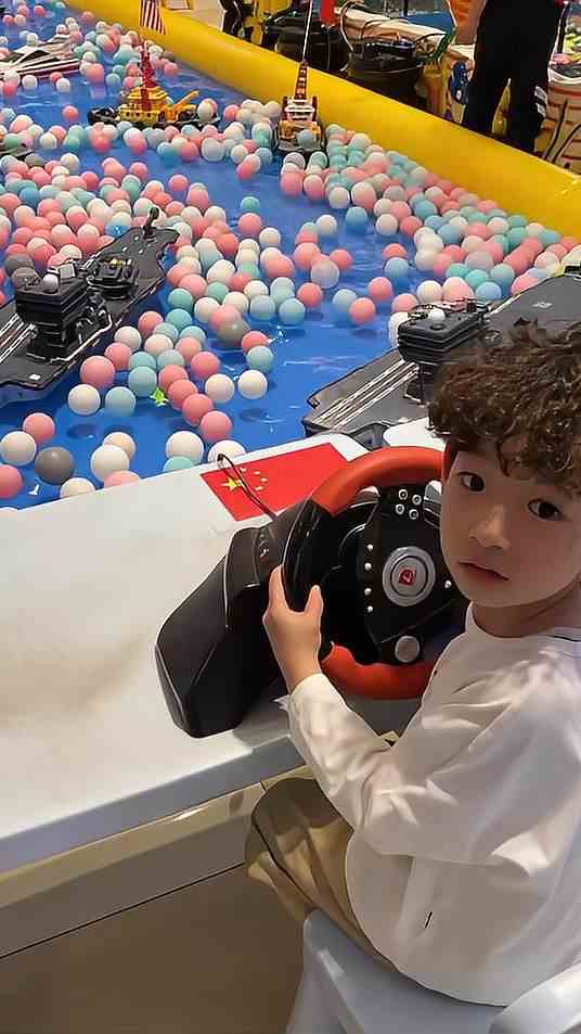 小意开船不想回家了
