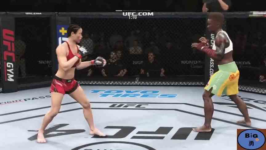 日本女拳霸身材魁梧叫嚣三拳KO张伟丽！伟丽1秒6拳将其终结！