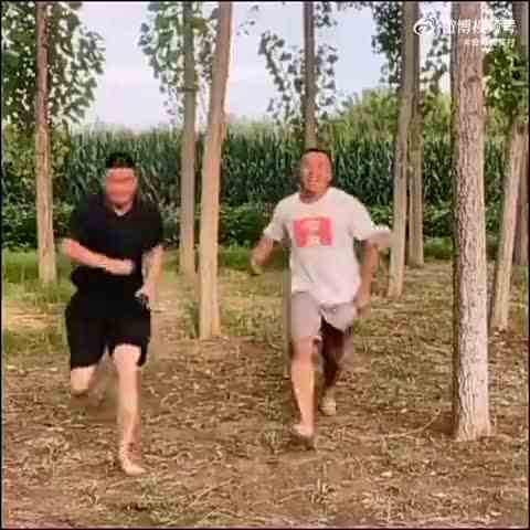 完了，这不是羊入虎口哦啊，我得去救他