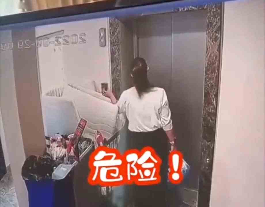 所以有时候手还是不能乱摸啊，闲着归闲着 