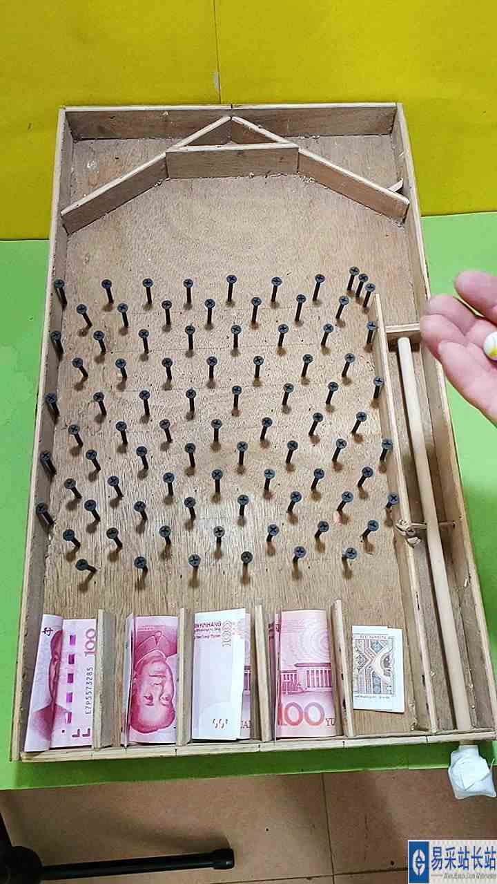 滚珠游戏，童年游戏的乐趣