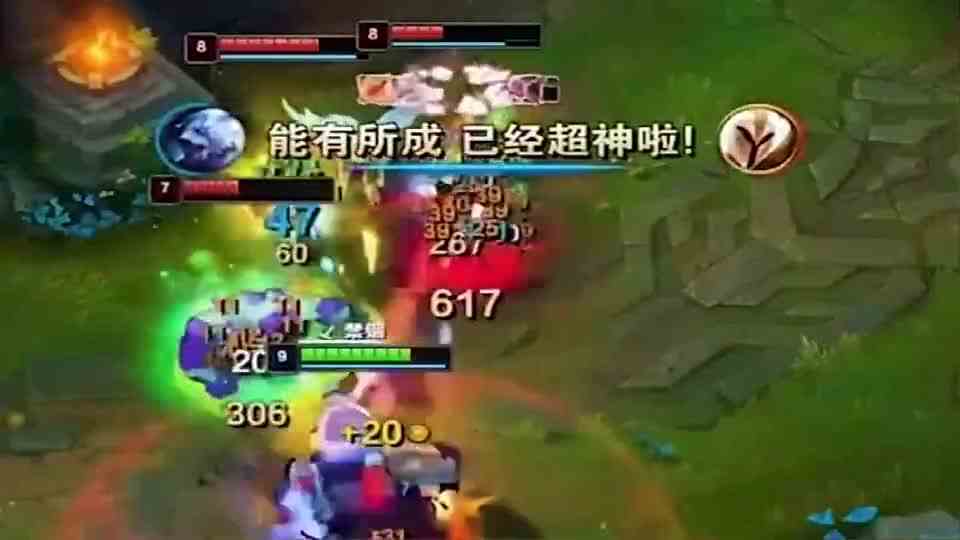 这狗熊走A的动作也太喜感了