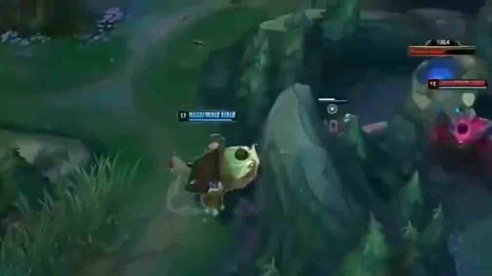 蛤蟆偷了一个蓝，结果受罪的是大嘴，这adc也太难当了