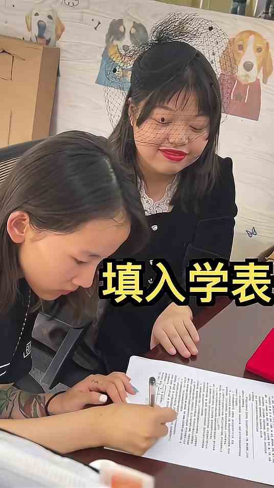 毛豆这么笨居然都学会了滑滑板