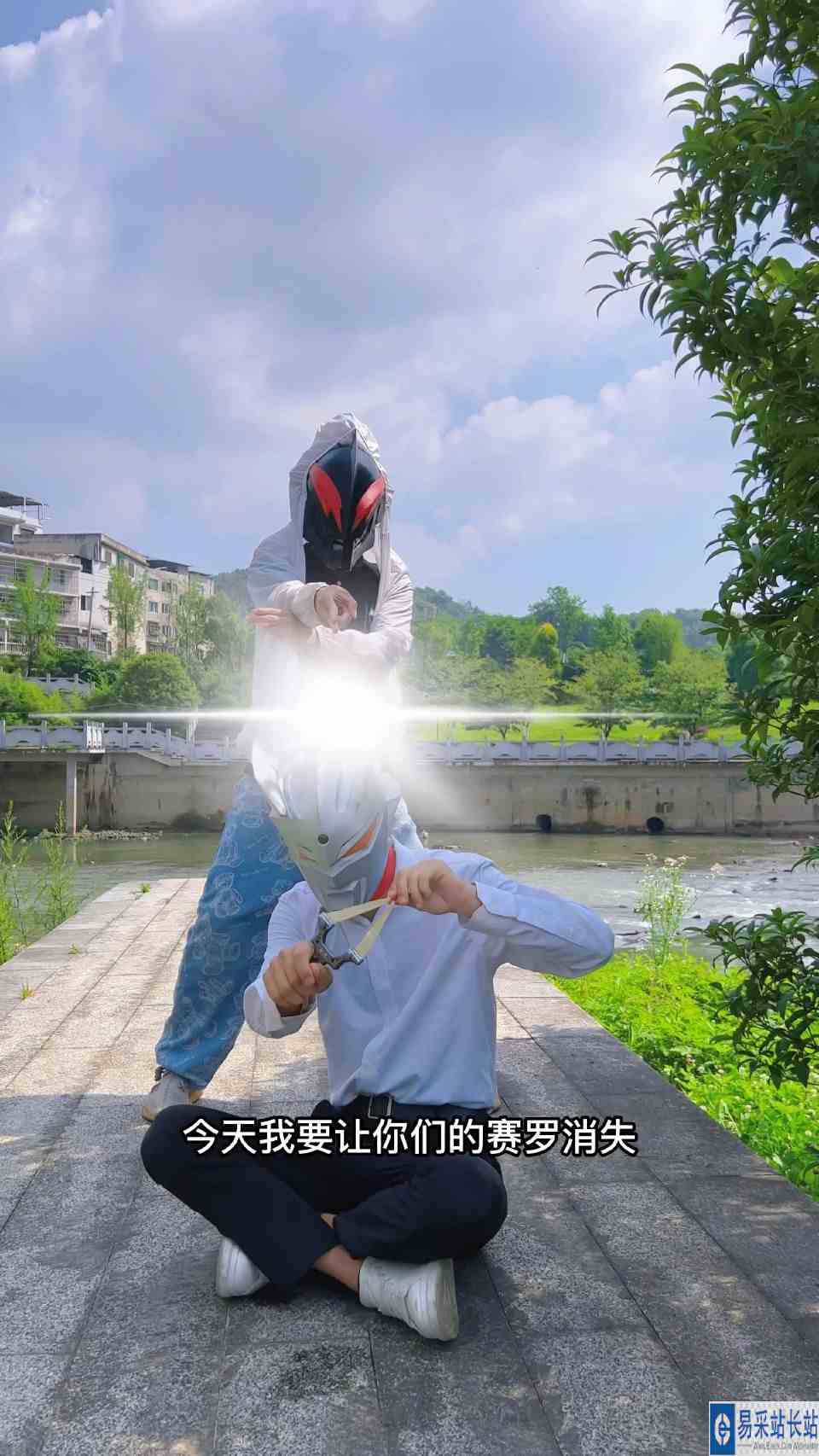 可怜的赛罗哥哥被大坏蛋变成狗了 ！赛罗哥哥以后我们怎么听你唱歌啊？