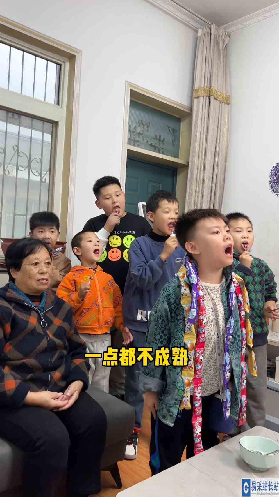 小区已容不下三坑！