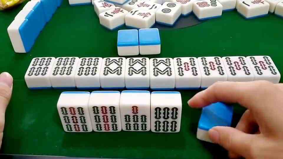 打麻将要胡就胡大牌，这把牌真是太狠了