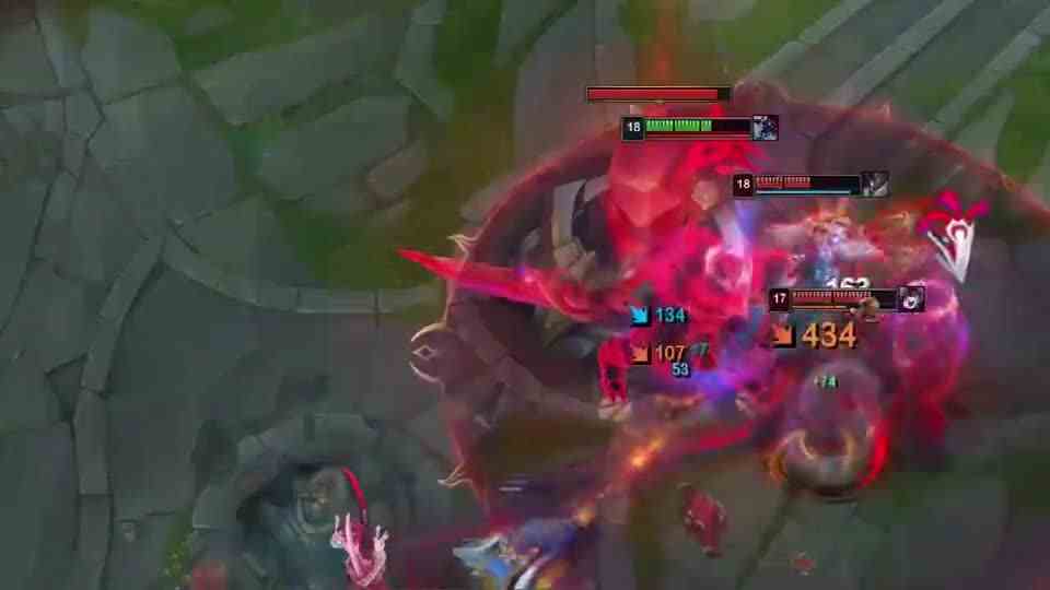 狗熊带翅膀好喜感啊