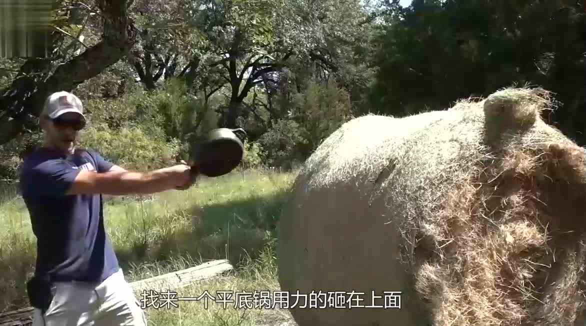 吃鸡游戏里的掩体草垛，能用来躲避子弹吗？结果颠覆认知！