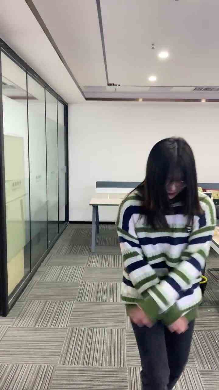 只有星期四才能刷到的视频又来了！#天选打工人