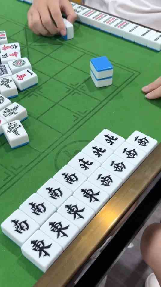 藏着呢？没看见吧