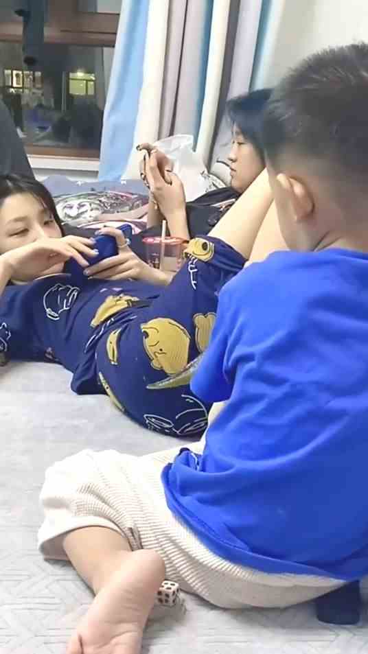年龄差不管多大，也天天打
