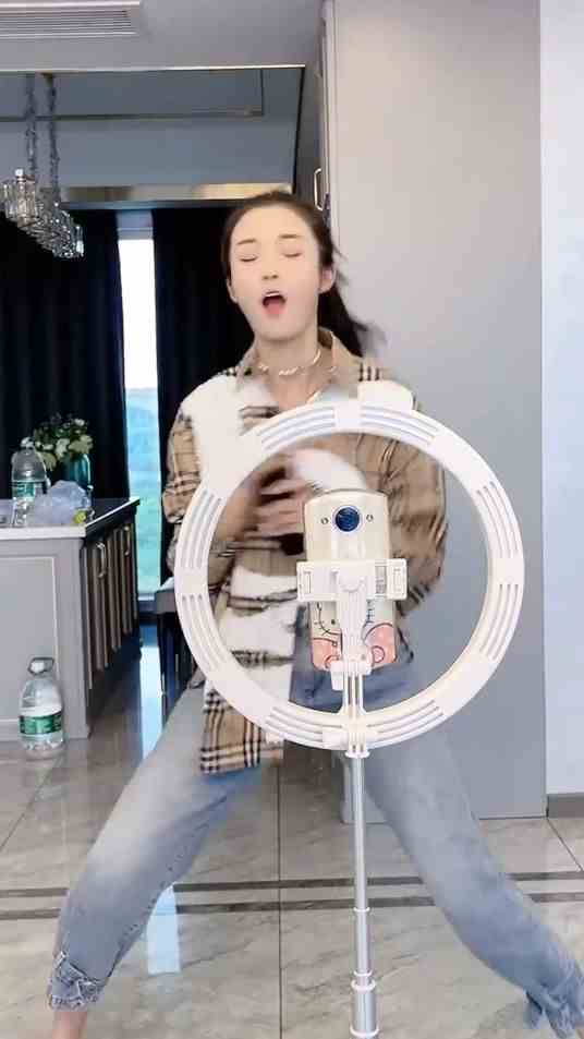 本来想给大家露一手的，没想到居然这样