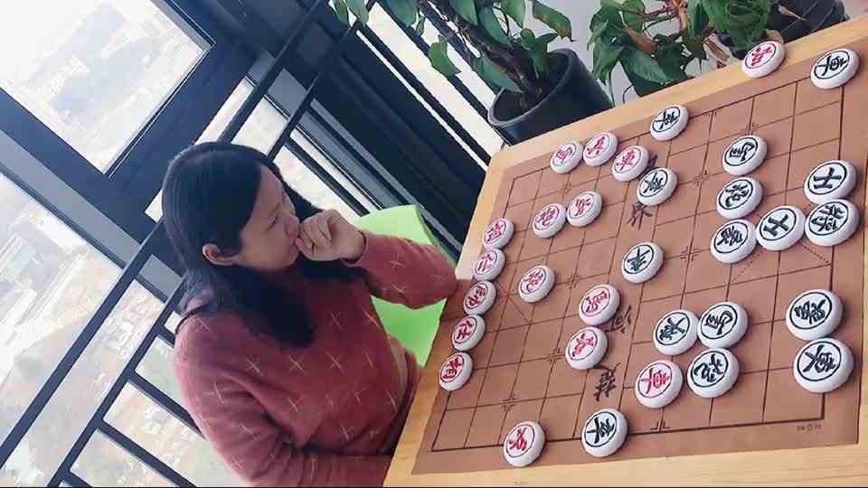 大爷还是个绅士，红先黑后，虽然输多赢少，规矩还是要的