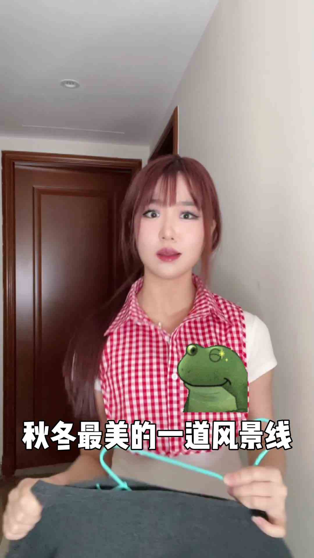 来看看莫某人除了假笑还有什么是假的