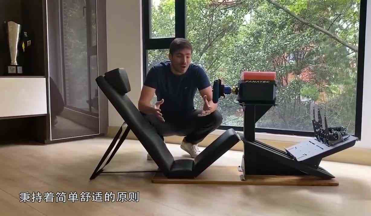 赛车手造这赛车游戏控制器，模拟20种赛车驾驶位，还能当工作台