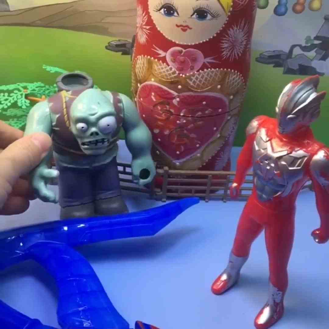 巨人僵尸吃了奥特曼胶囊很强大，奥特曼都不是对手啦！