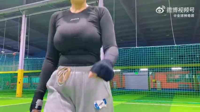 玩飞盘的美女，下一轮谁接盘？