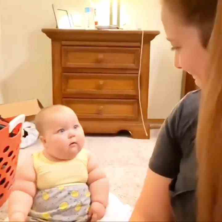 满头问号的好奇宝宝歪头杀