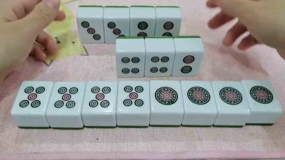 麻将：聚沙成塔，积少成多，一杠两杠阴差阳错