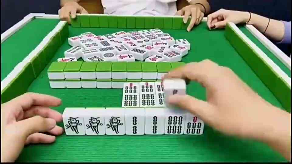 麻将：绝世好牌打个稀碎