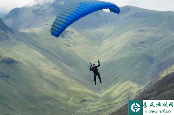 敬业好演员！阿汤哥《碟中谍7》跳伞镜头时速80公里！