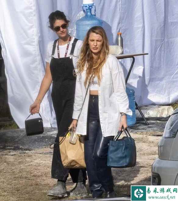 “小贱贱”老婆带女儿探班！《死侍3》新片场照曝光