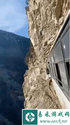 女网红赢拳击比赛撩上衣 动图 大半夜被吓软的程度