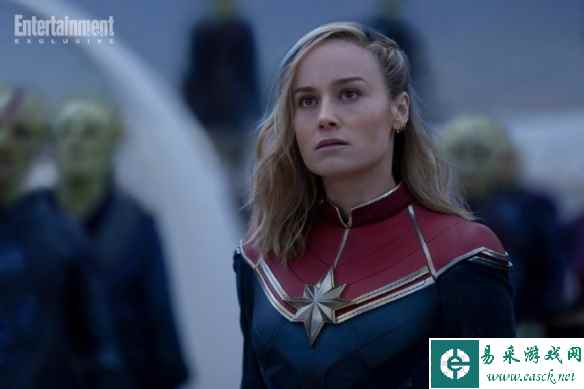 《惊奇队长2》曝新剧照 三位惊奇队长在凝望着什么？