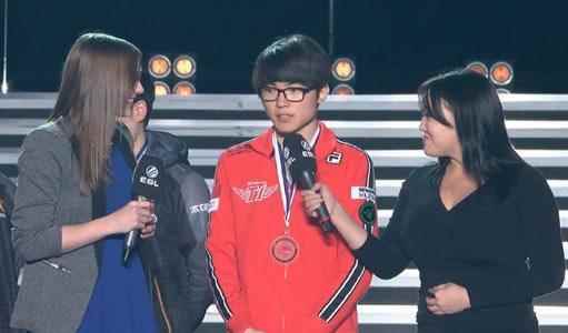 RNG惨败止步4强：SKT横扫夺冠！这就是差距？