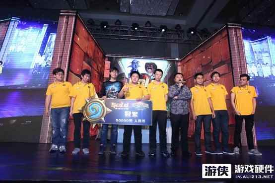 炉石2016黄金公开赛开启 华硕口袋电脑轻应用受关注