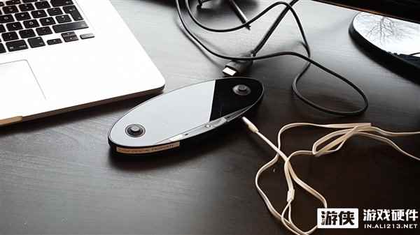 科幻外形加触控操控 任天堂NX主机手柄高清图曝光