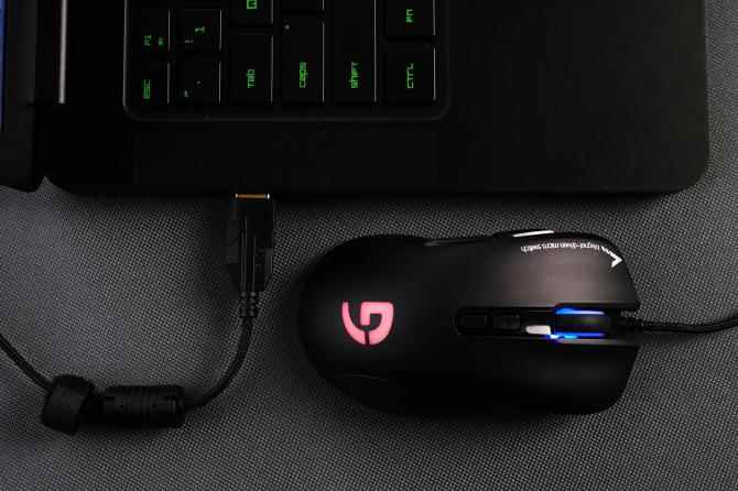 接地气的光磁微动黑科技 富勒G90游戏鼠标上市仅99元