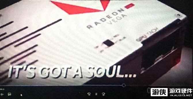 AMD Vega显卡真身闪现！黑白配色 信仰灯必须有