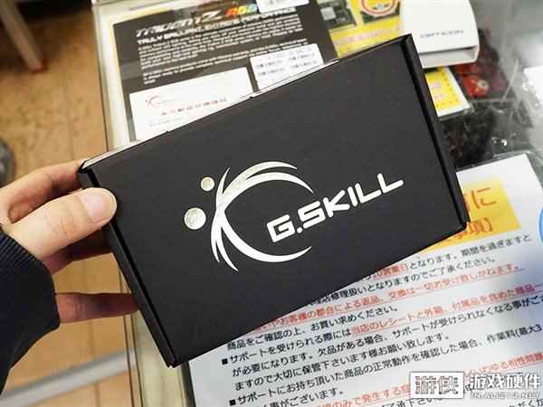 芝奇DDR4 16G×4幻彩灯内存套装开卖！售价近万元