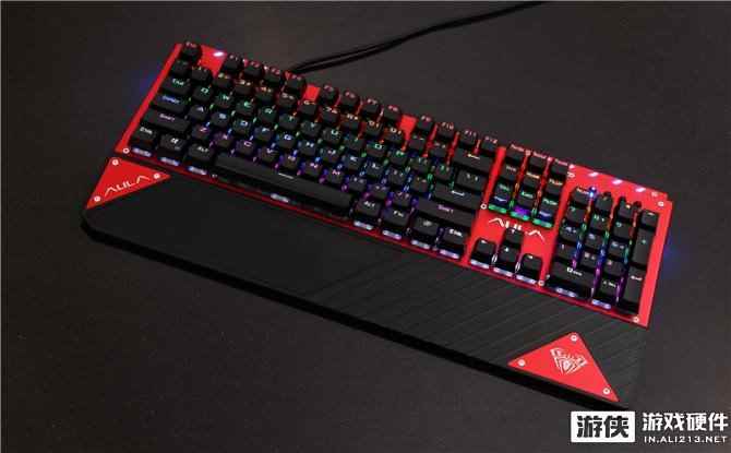 超防尘优手感 狼蛛追击者F2030键盘评测