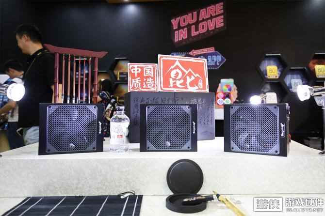 台北电脑展：美丽台妹带你看遍鑫谷展台机电新品