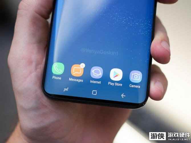 疑似三星新旗舰Galaxy S9亮屏照曝光！彻底没下巴